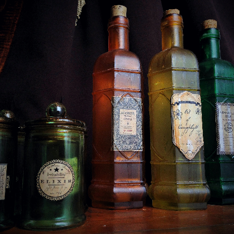 BOTTLE, Potion Bottle - Coloured Glass w Cork Stopper
